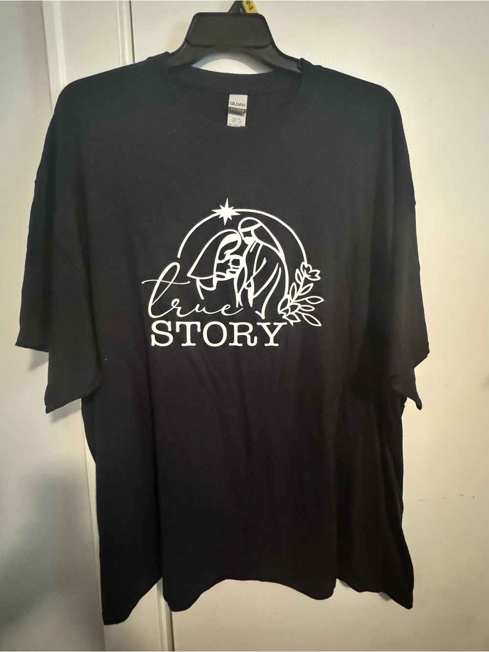 Gildan Black Short-Sleeve 'True Story' Graphic Tee